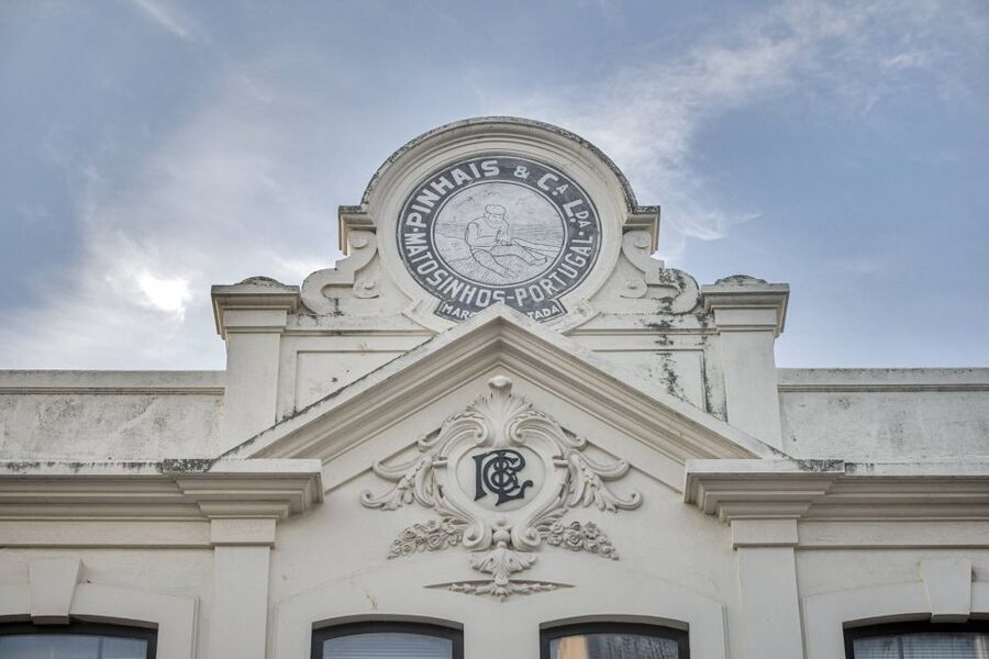 Matosinhos: Conservas Pinhais Factory Tour - Weekday and Weekend Visits Are Different
