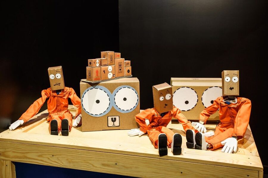 Museu das Marionetas do Porto - The room where you can control puppets, light, and sound
