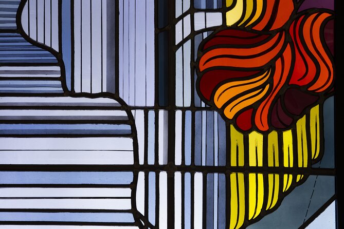 Museu do Vitral Entry Ticket with Wine Tasting - Timing your visit in Porto