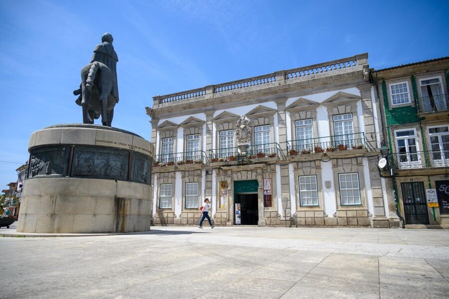 Museum of Decorative Arts - Viana do Castelo - Your ticket also includes the Costume Museum