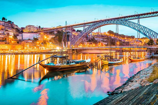 Oporto Airport: Private Arrival Transfer to Porto city hotels - Timing, flight delays, and the arrival process