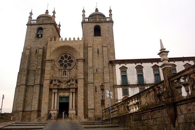 Oporto Private 4-hours Tour with Hotel Pickup - Rua de Santa Catarina: one hour for coffee and wandering