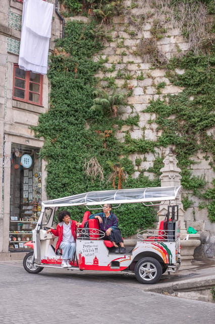 Oporto Tuk-Tuk Tour: Fast, Fun & Flexible – 1H to Full Day! - Clérigos Tower, Batalha, and the city center