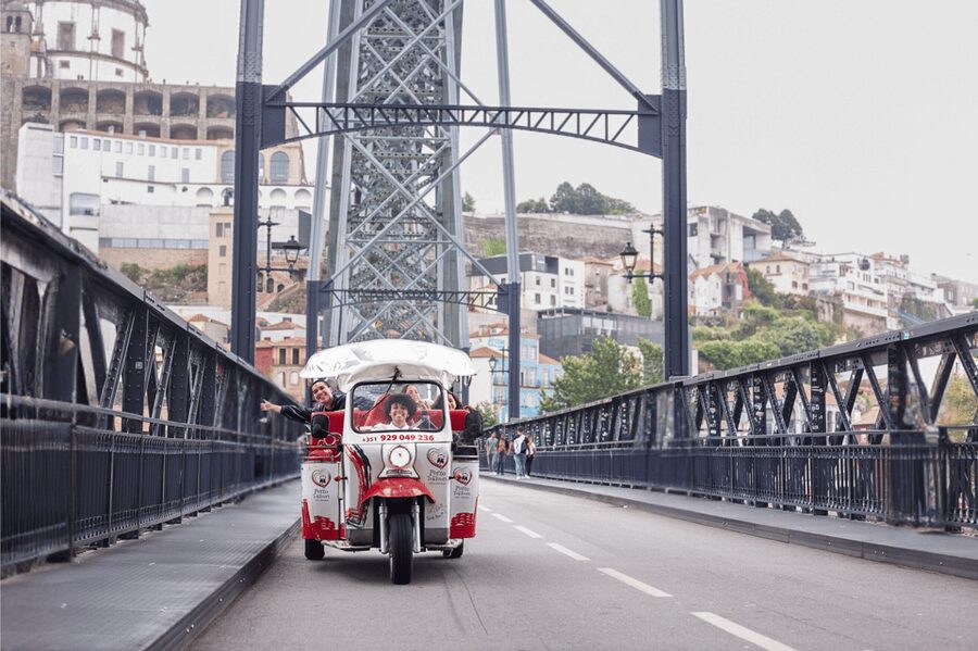 Oporto Tuk-Tuk Tour: Fast, Fun & Flexible – 1H to Full Day! - Starting beside Sé Cathedral