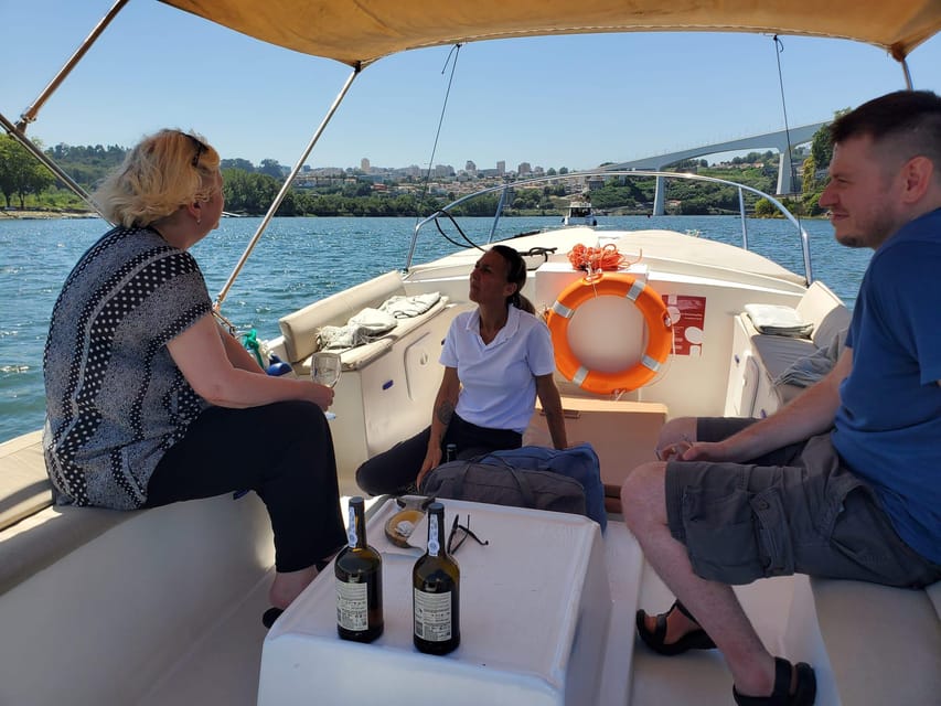 Passeio Barco 6 Pontes Douro com degustação vinho do Porto - What the two-hour route actually includes