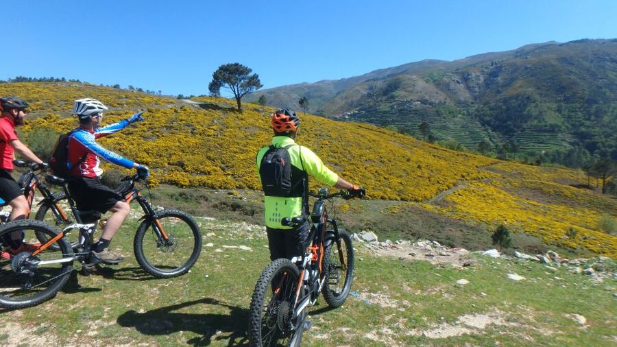 Peneda Gerês National Park: Self-Guided Electric Bike Tour - Leaving Tobogã and crossing the Lima River