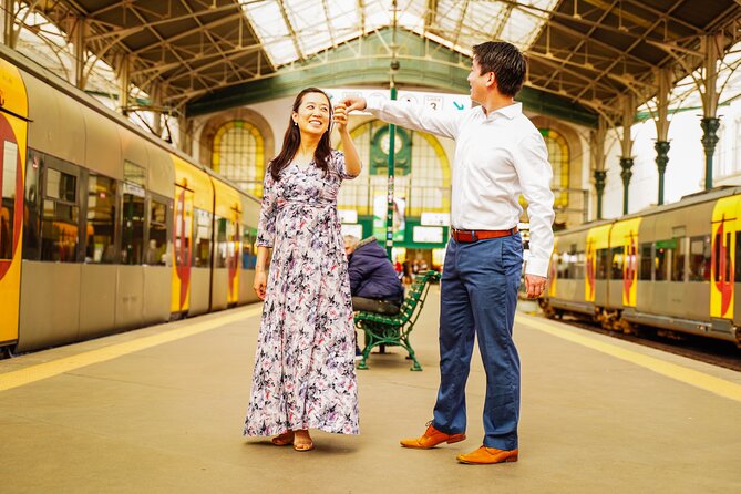 Photoshoot Unforgettable in Porto - Couple or Single - Starting Inside São Bento Railway Station