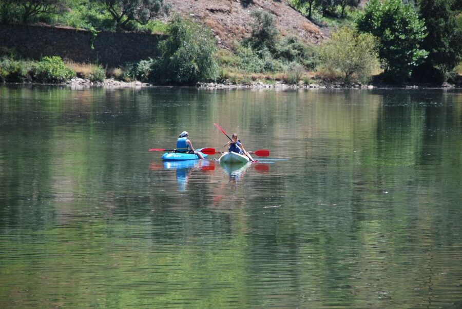 Pinhão: 4 Hour Douro Valley Kayak Rental - Getting Comfortable in the Ocean Kayak Malibu II XL