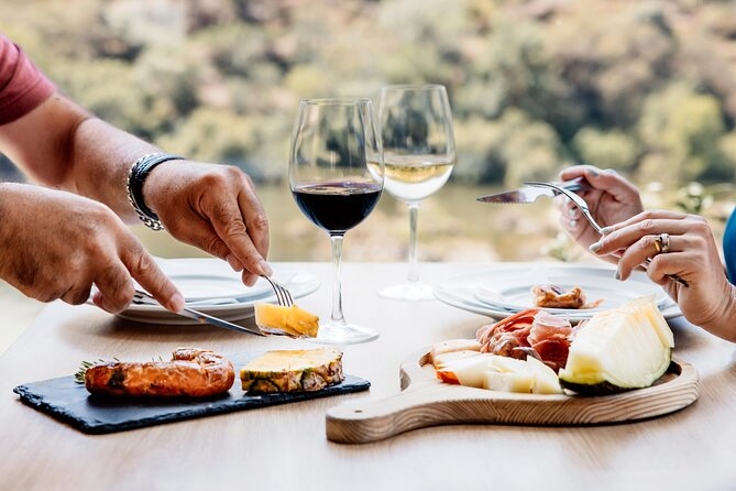 Pinhão: Douro River Cruise with Lunch Included - Key points to know before booking