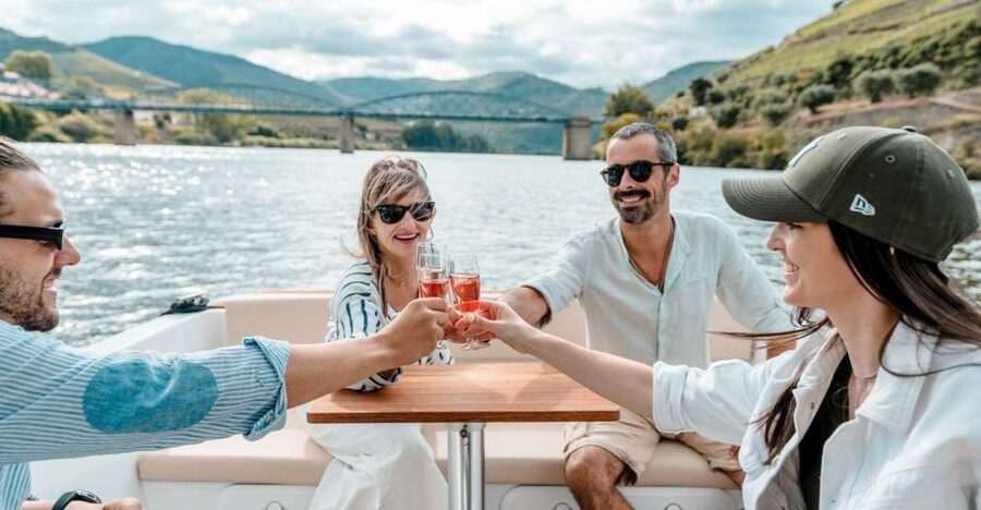 Pinhão: Douro River Solar Boat Tour with Wine Tasting - What the one-hour timing means