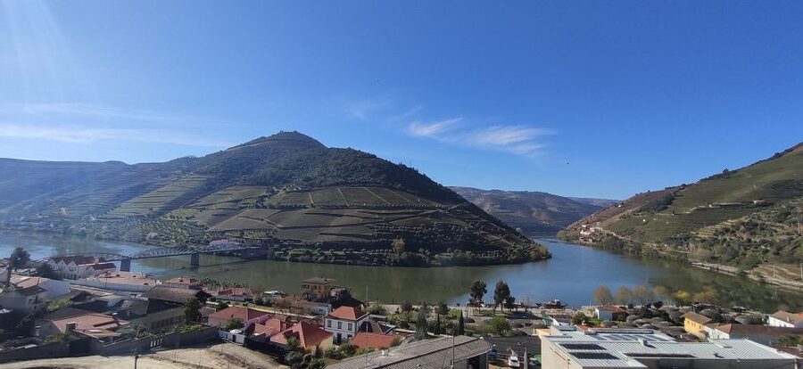 Pinhão: Douro Valley with Wine Tasting, Boat Trip and Lunch - First winery: Port and DOC Douro in context