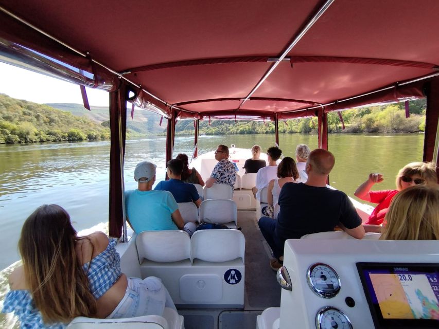 Pinhão: Douro Valley with Wine Tasting, Boat Trip and Lunch - Pinhão station and its blue-and-white story