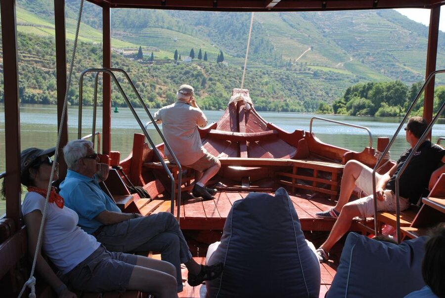 Pinhão: Private Rabelo Boat Tour along the River Douro - Finding the Magnifico Douro pier in Pinhão