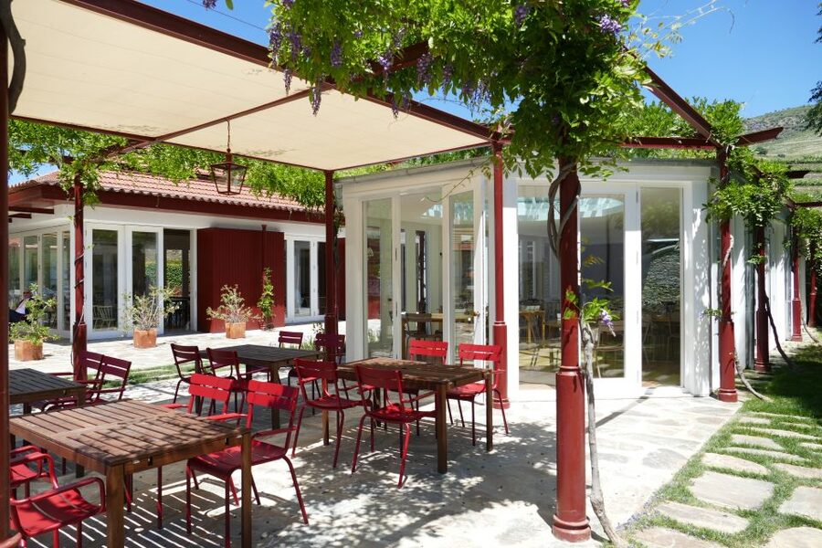 Pinhão: Quinta do Bomfim Visit and Tasting - How the guides shape the experience