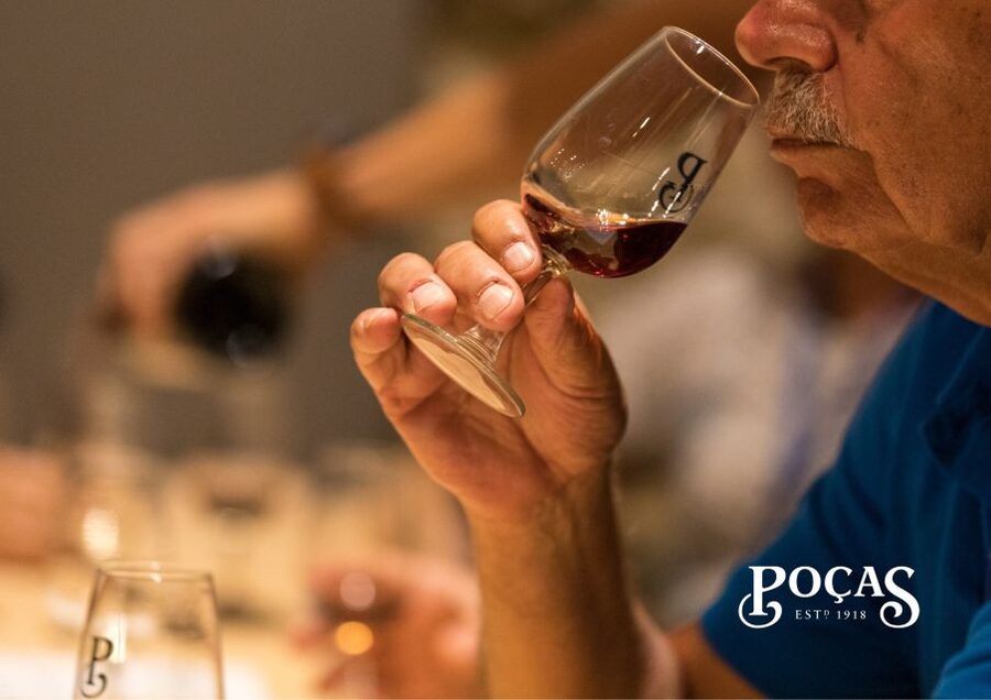 Poças: Guided Tour & Port Wine Tasting with Pastel de Nata - Buying a bottle after the tour