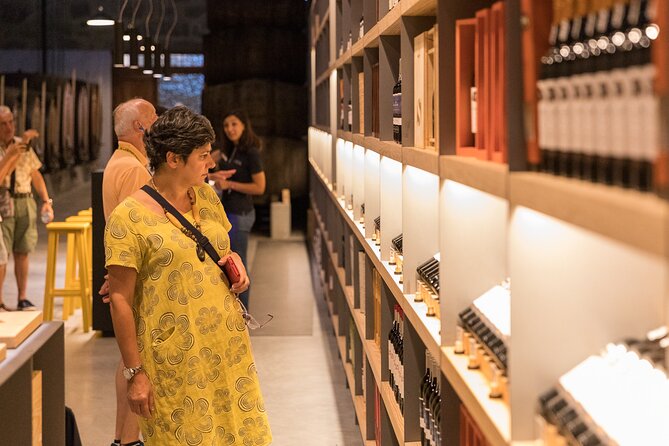Poças Guided Visit and Wine Tasting of 3 Port Wines - Who should book this Port tasting?