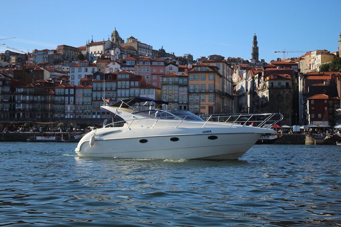 Port : 6 Bridges Private Yacht Cruise with Local Wine & Snacks - Key points at a glance