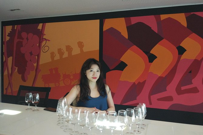 Port Wine Lodges Tour Including 7 Port Wine Tastings (English) - Crossing from Porto to Vila Nova de Gaia