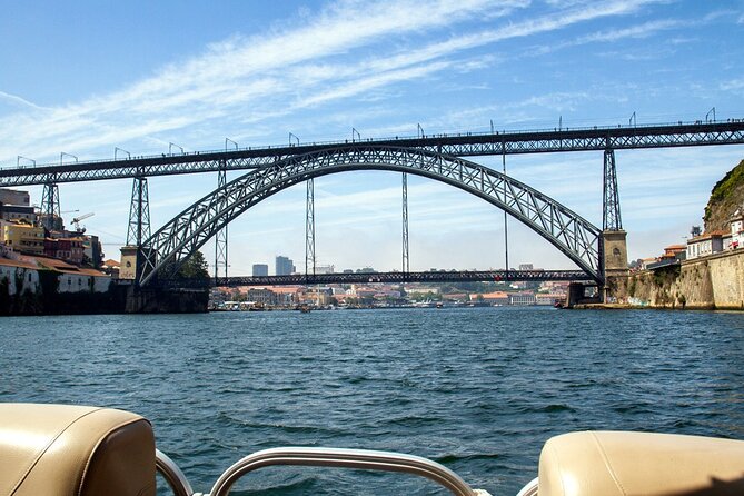 Port Wine Sunset Boat Tour - Port wine and the comfort of a small boat