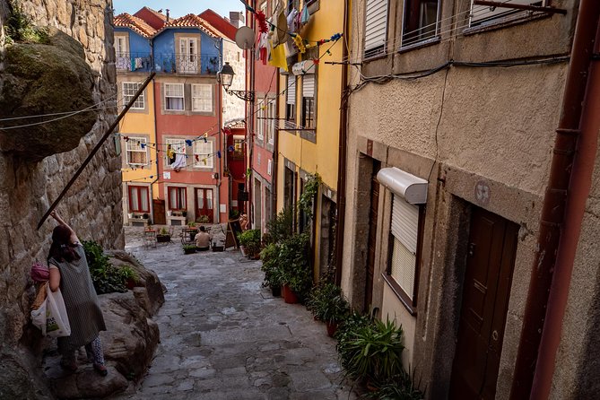 Porto 1/2 Day Walking Photo Tour & Portraits - Walking, timing, and practical limits