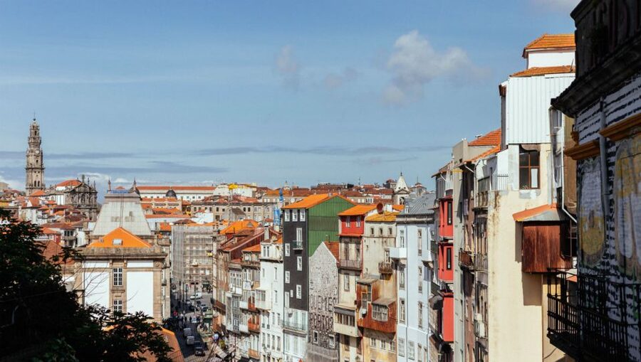 Porto: 2.5-Hour Private City Tour Off the Beaten Track - Mercado Ferreira Borges and the city’s changing character