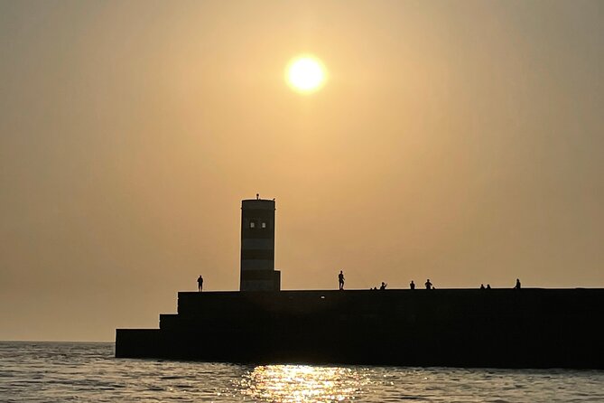 Porto: 2h Private Tour (1 to 6 people) on the Douro River with a local - Key points at a glance