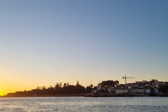 Porto: 2h Private Tour (1 to 6 people) on the Douro River with a local - Is $166.99 a fair price?