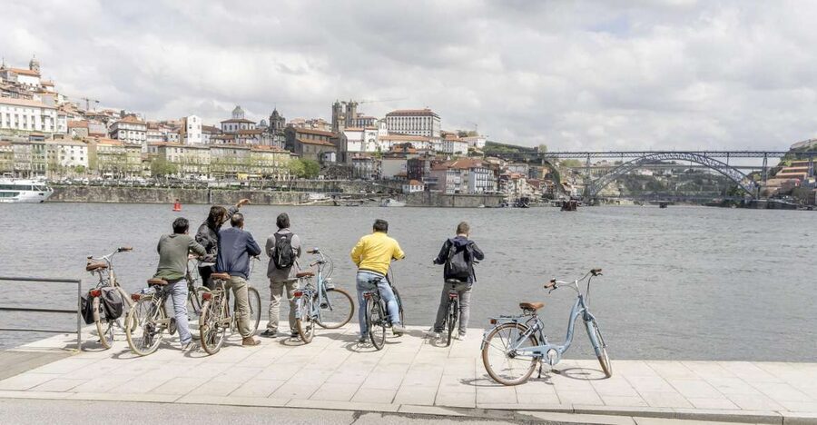 Porto: 3-Hour Bike Tour - Arrábida Bridge and the changing Douro