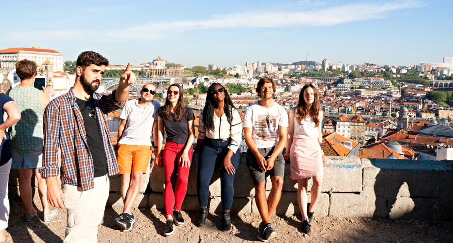 Porto: 3-Hour Guided City Highlights Walking Tour - Aliados Avenue and Porto’s grand civic center