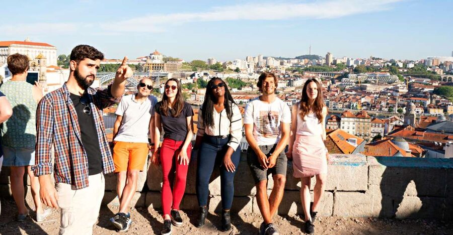 Porto: 3-Hour Guided City Highlights Walking Tour - Porto Cathedral and the city’s early story