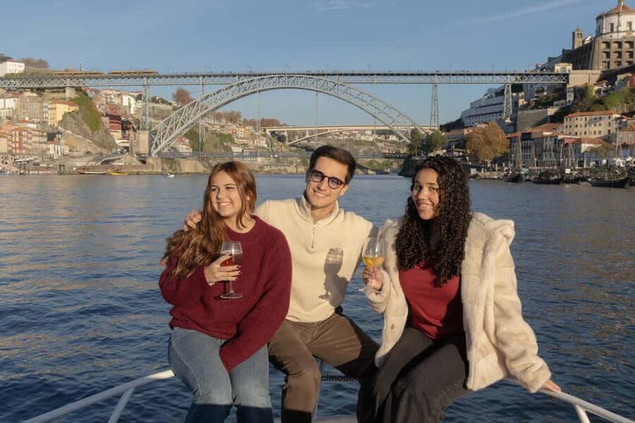Porto: 6 Bridges and Sunset Boat Cruise with Welcome Drink - Afurada and the first river views