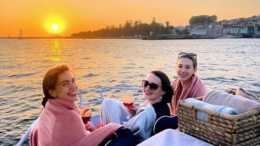 Porto: 6 Bridges and Sunset Boat Cruise with Welcome Drink - The six bridges, one after another