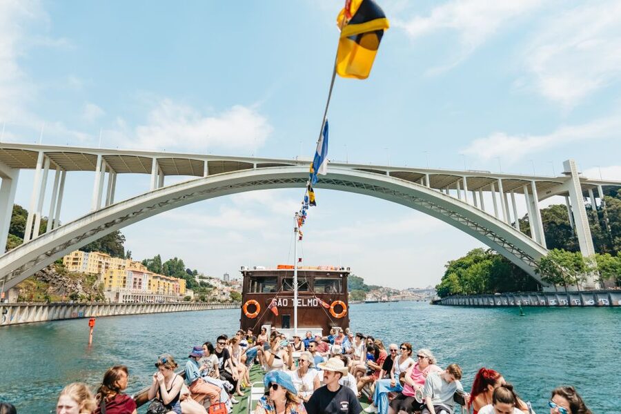Porto: 6 Bridges Douro River Cruise - Sailing on a former Port wine boat
