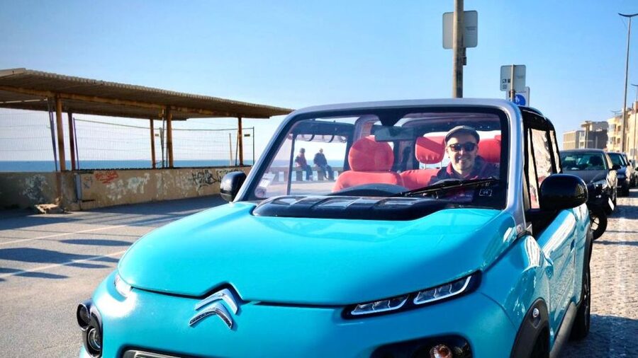 Porto: a ride along the coast in a fun eco-friendly car - Key points to know before you book