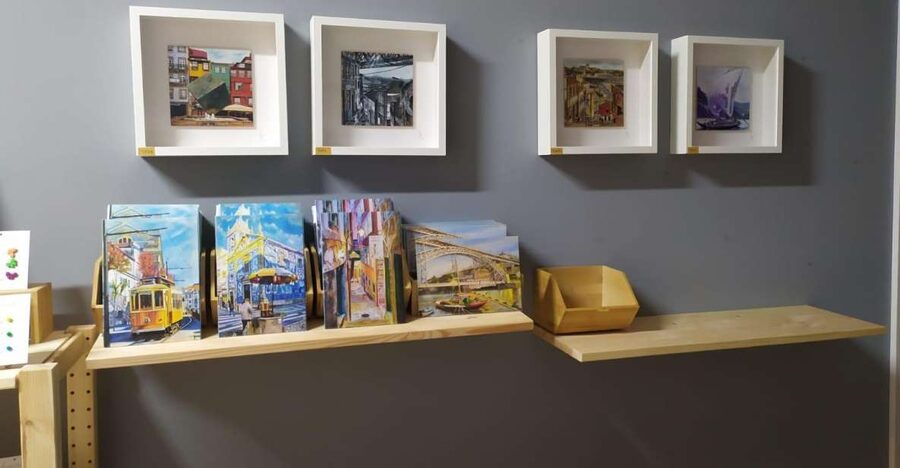 Porto: Acrylic and Oil Painting Class with a Local Artist - From blank surface to a finished painting