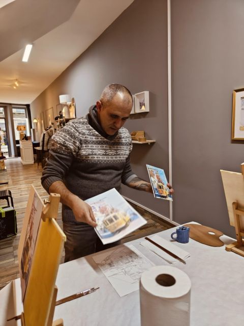 Porto: Acrylic and Oil Painting Class with a Local Artist - Why color mixing receives so much attention