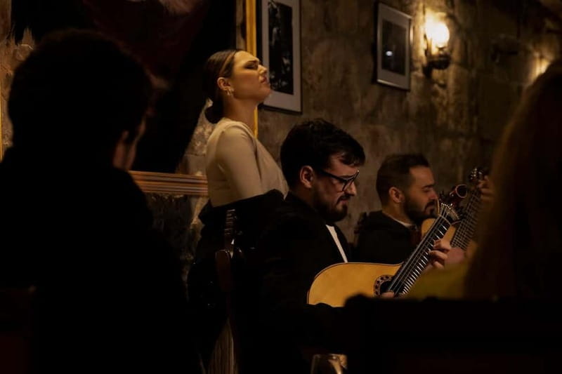 Porto: An Intimate Fado Show in a Historical Tavern - Second half: traditional Fado with a stronger dramatic pull