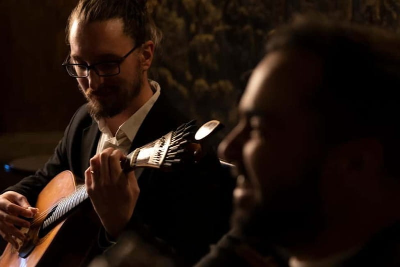 Porto: An Intimate Fado Show in a Historical Tavern - Why the lack of microphones matters