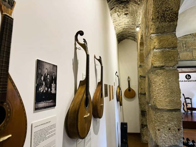 Porto: Authentic Fado Show, Port Wine & Handmade Instruments - The singers bring the emotional force