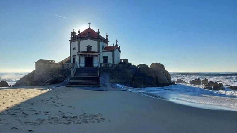 Porto:Aveiro, Cruise, Costa Nova & Capelha da Pedra Full Day - The Chapel of Senhor da Pedra on the Atlantic