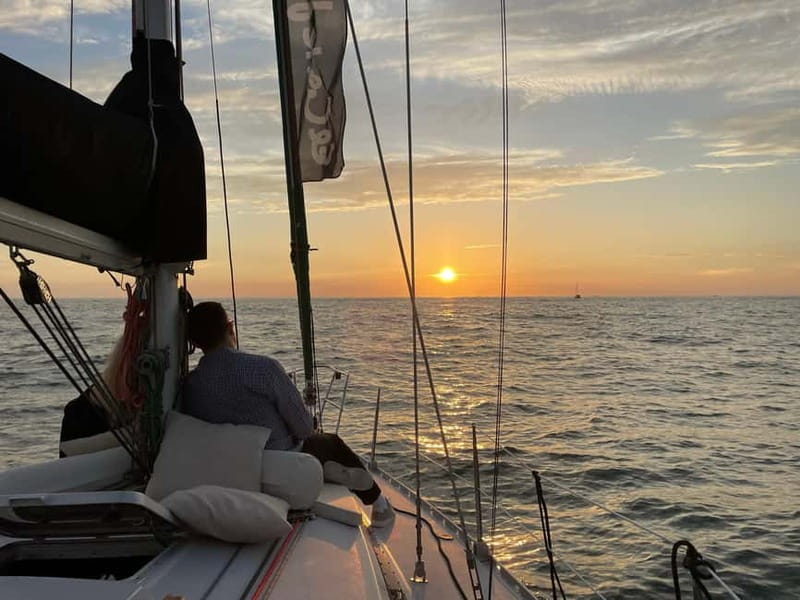 Porto: Best Exclusive Charming Sailboat Sunset - The sunset stop and the best light of the evening