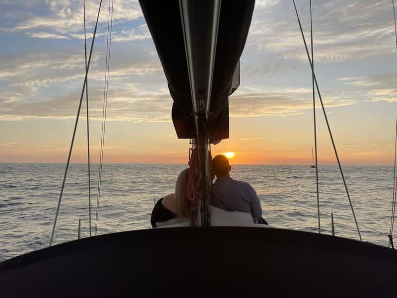 Porto: Best Exclusive Charming Sailboat Sunset - Douro wine and a relaxed onboard spread