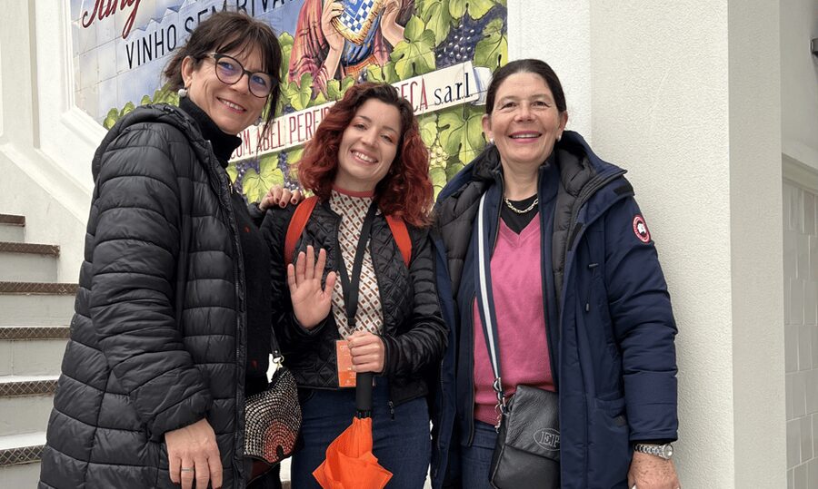 Porto: Bolhão Market Guided Food Tour - From Vinho Verde to Douro wine