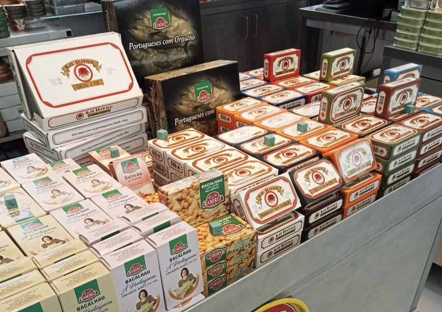 Porto: Bolhão Market Guided Food Tour - Finding the market meeting point