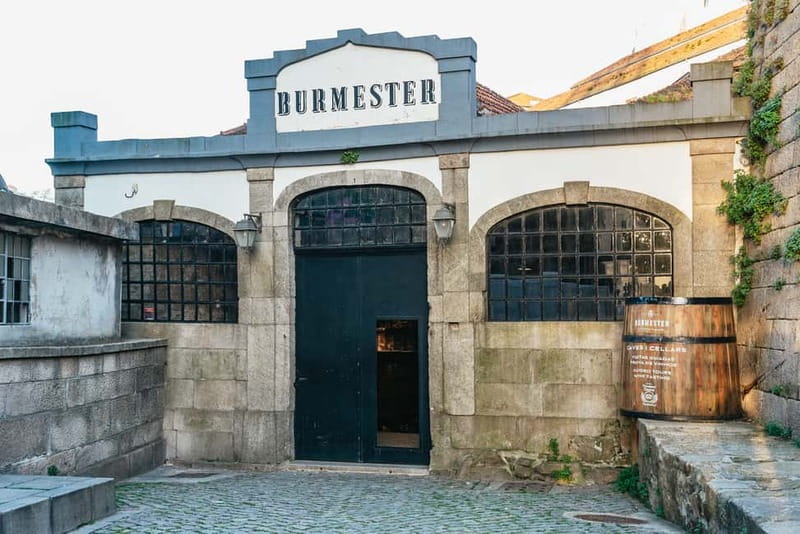 Porto: Bridges Cruise with Wine Cellar Tour or Sunset Option - Practical details that can make the ride better