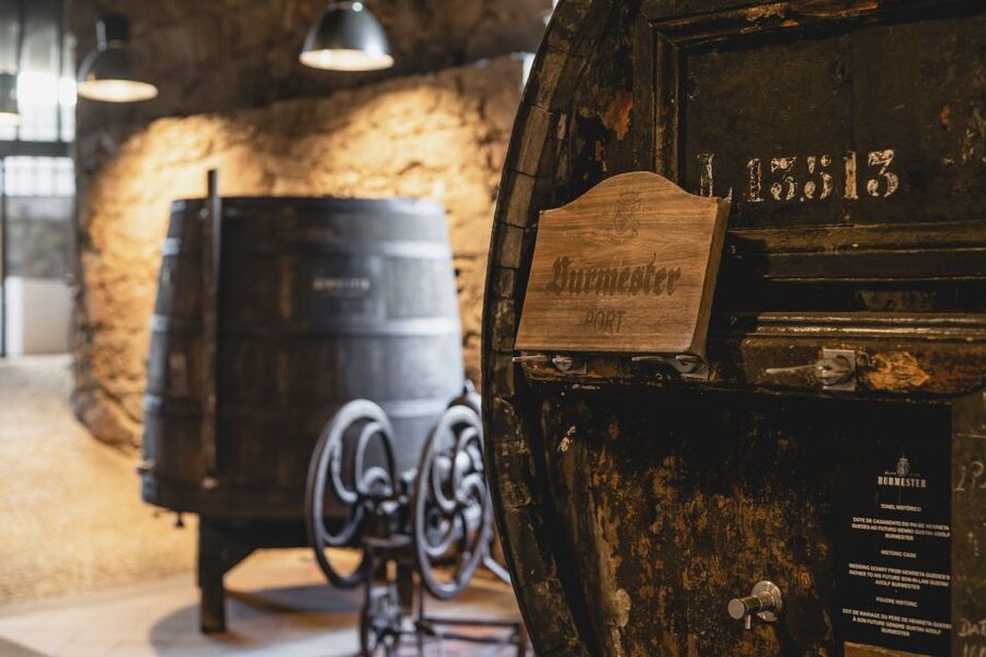 Porto: Burmester Cellar Tour with Tasting & Pairing Options - Who should book the Burmester Cellar Tour?