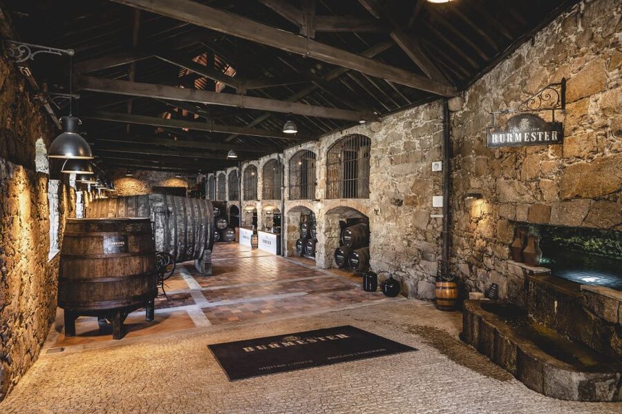 Porto: Burmester Cellar Tour with Tasting & Pairing Options - How the experience compares with a longer wine visit