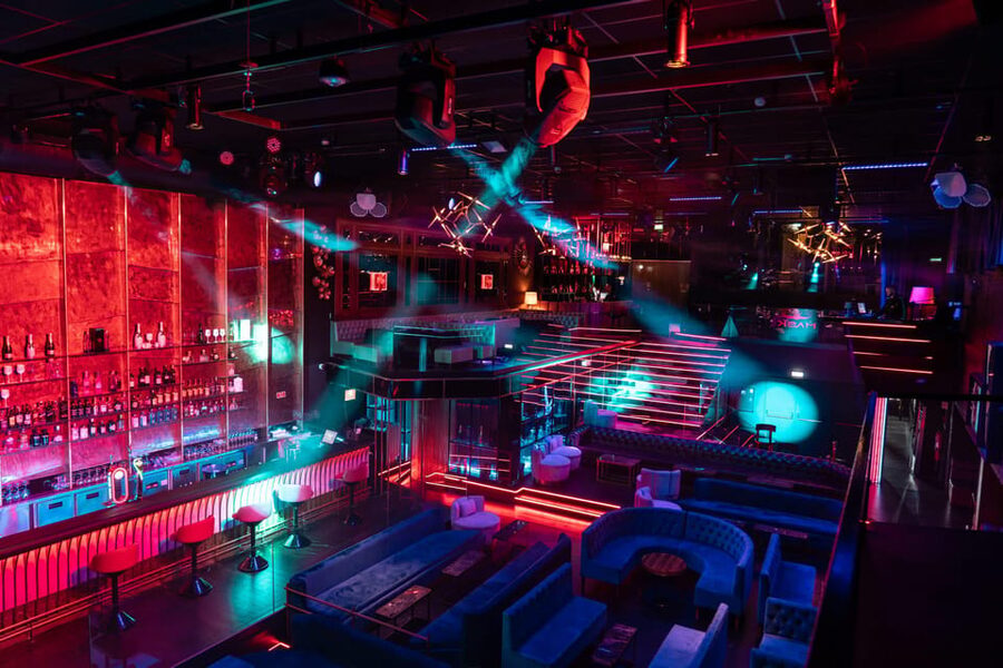Porto: Cabaret & Pole Shows, with a Welcome Drink! - What kind of night is Mask Porto?