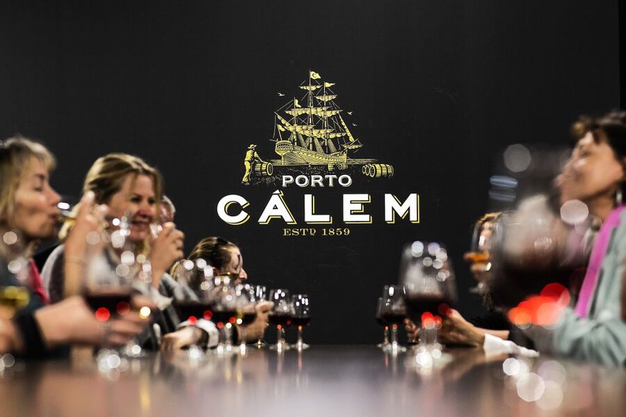 Porto: Cálem Cellar Tour, Interactive Museum & Wine Tasting - Why Cálem makes a good first Port stop
