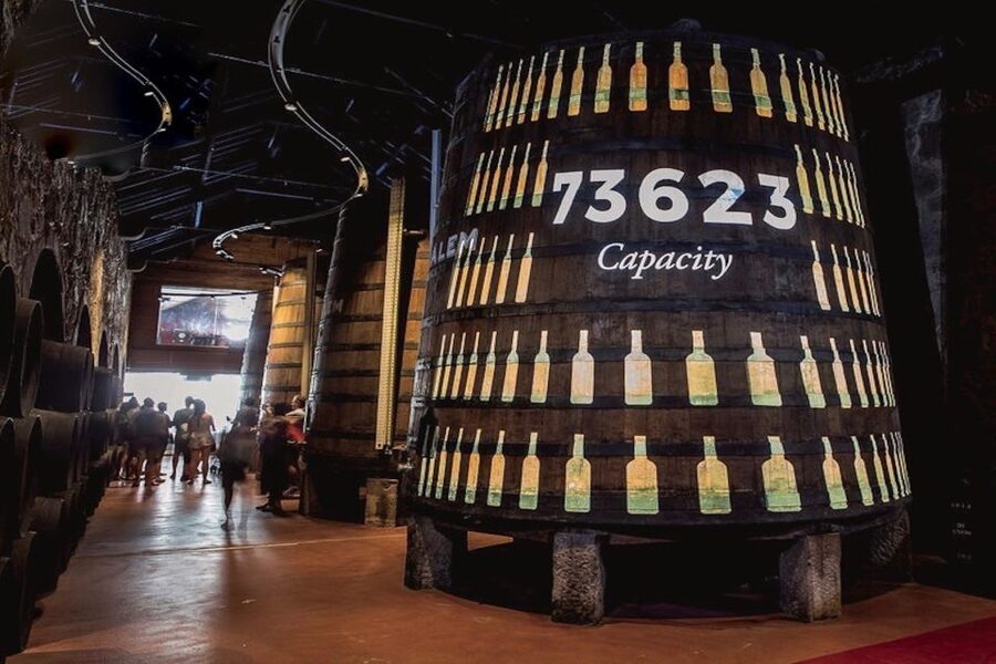 Porto: Cálem Cellar Tour, Interactive Museum & Wine Tasting - Timing, location, and value at $23